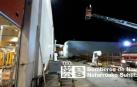 Los bomberos de Tudela durante su intervención en un incendio en la empresa Nano Automotive