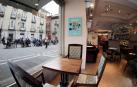 El interior de la hostelería podrá abrir una hora más desde este viernes