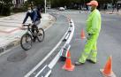 Pamplona incluirá bolardos en los carriles bici que solo tengan separadores de suelo