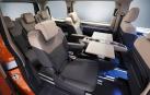 Fotos del nuevo Volkswagen Multivan, la nueva furgoneta para los amantes de las escapadas y las familias. Estrena variante híbrida enchufable y ofrece una versatilidad interior máxima.
