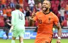 El Barça ata al delantero holandés Memphis Depay