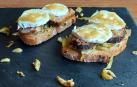 Pincho de magret de pato y alcachofas con reducción de mermelada de naranja amarga