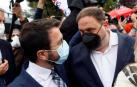 Los presos del procés han abandonado la cárcel pasadas las 12.00 horas de este miércoles después de que el Tribunal Supremo ha ordenado su excarcelación en aplicación del indulto parcial del Gobierno, que conmuta el tiempo que les quedaba por cumplir de las penas de entre nueve y trece años de prisión.