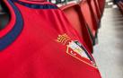 Osasuna ha presentado este miércoles la que será su primera equipación de cara a la próxima temporada 21/22, el capitán Oier Sanjurjo la ha anunciado en El Sadar.