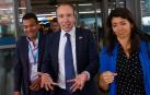 Dimite el ministro de Sanidad británico tras romper normas contra la pandemia