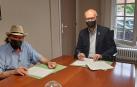 El convenio para el desarrollo del programa ha sido firmado por el Director General de Derechos Sociales, Andrés Carbonero, y el presidente de la Federación Gaz Kaló, José Jiménez