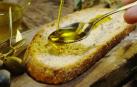 El aceite de oliva virgen extra en una grasa monoinsaturada