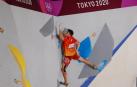 El español Alberto Ginés durante la prueba de escalada en bloque o búlder en los Juegos Olímpicos de Tokio 2020