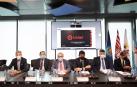 Luis Sabalza, en el centro, durante la Asamblea General Extraordinaria de LaLiga, que ha aprobado este jueves el proyecto de 'LaLiga Impulso'