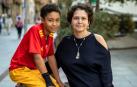 La rusa Sarali Gintsburg y su hijo Anthony, en Pamplona