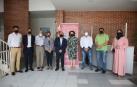 De izda a dcha: Sánchez, Garmendia, Almoguera, Echeverría, Cigudosa, Maeztu, alcalde de San Adrián, Hernández y Latifa el Harbal