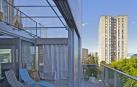 Una terraza en un edificio de Lacaton-Vassal en Chalon-sur-Saône / Prés-Saint-Jean.
