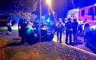 Servicios de emergencia y policías municipales, en el lugar del accidente