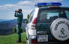 Un agente de la Guardia Civil, realizando labores de vigilancia
