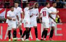 Los jugadores del Sevilla Acuña, Ocampos, Koundé, En-Nesyri, Rakitic y Diego Carlos celebran un tanto en un encuentro anterior