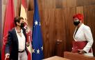 La presidenta del Gobierno foral, María Chivite, acompañada por la consejera de Salud, Santos Induráin, ha anunciado este martes que a partir del 1 de octubre se recuperarán los aforos y horarios anteriores a la pandemia