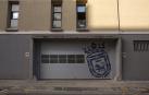 Nuevas puertas en los accesos a los garajes de la Policía Municipal