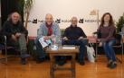 Desde la izquierda, Patric de San Pedro (Takatuka), Pablo Larraguíbel (Ekaré), Fernando García (Libros del Zorro Rojo) y Arianna Squilloni  (A buen paso), el lunes en la librería pamplonesa Katakrak