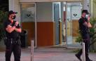 Agentes de la Ertzaintza establecen un dispositivo de seguridad tras un tiroteo en la Facultad de Ciencias y Tecnología de la UPV/EHU