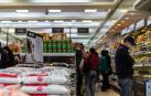 Gente comprando en un supermercado

AGENCIA RAW

15/02/2021