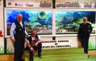 Desde la izquierda, Antonio Casas, Gabriel Ezpeleta y Antonio Cortés, junto a la nueva maqueta de trenes.