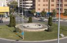 Imagen actual de la fuente de la rotonda de la plaza Europa, que ahora se va a rehabilitar