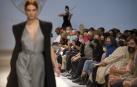 El público, contemplando el desfile de Ilazki Martirena