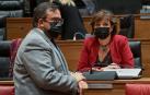 Javier Remírez, junto a la parlamentaria del PSN Ainhoa Unzu, en una fotografía de archivo