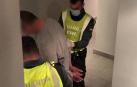 Momento en el que la Guardia Civil detiene al acusado de matar al niño en Lardero