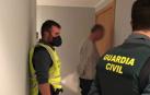 Momento en el que la Guardia Civil detiene al acusado de asesinar a un niño de 9 años en Lardero