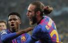 Ansu Fati y Mingueza celebran el único gol del partido
