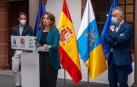 La ministra Teresa Ribera, flanqueada por Mariano Hernández y Ángel Víctor Torrse