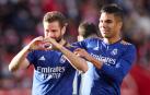Nacho y Casemiro celebran el segundo gol del Real Madrid en Granada