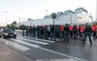 Trabajadores del metal han cortado uno de los tramos de entrada al puerto de Algeciras este lunes