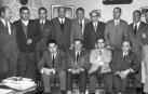 Sentado el segundo por la derecha, Fermín Ezcurra. La foto es de la Junta Directiva que tomó las riendas del club para la temporada 1971-72