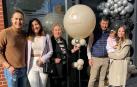 La familia Coca García, en la clínica situada en la avenida Zaragoza.