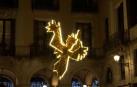 Las figuras luminosas que lo componen están repartidas por distintos puntos de la ciudad