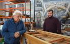 El maestro organero Federico Acitores y su hijo Abel, en su taller de Torquemada (Palencia)