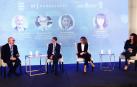 De izquierda a derecha: Juan Cruz Cigudosa, consejero de Universidad, Innovación y Transformación Digital del Gobierno de Navarra, Roberto Sánchez, secretario de Estado de Telecomunicaciones