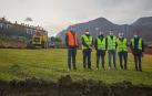 De izquierda a derecha: el gerente de la empresa adjudicataria Construcciones Boreste, Aritz Iturrarte; el director general de Obras Públicas e Infraestructuras, Pedro López; el consejero de Cohesión Territorial, Bernardo Ciriza; el alcalde de Irurtzun, Aitor Larraza; el concejal Eduardo Murugarren; y el director del Servicio de Nuevas Infraestructuras, Jesús Polo