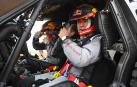 El español Carlos Sainz (Audi) ganó la tercera etapa del Dakar, disputada en Al Qaisumah (Arabia Saudí) y que contó con 113 kilómetros menos de tramo cronometrado 
AFP7 

03/01/2022 ONLY FOR USE IN SPAIN