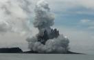 Erupción del volcán submarino Hunga Tonga-Hunga Ha'apai, en Tonga