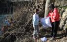 limpieza del río Arga por voluntarios