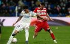 Dani Ceballos, del Real Madrid, y Joaquin Jose "Quini" Ruiz del Granada