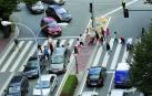 Cruces, semáforos, peatones y coches generan un cóctel complicado