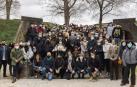 Jóvenes de las seis escuelas taller municipales junto a Enrique Maya y Miriam Martón