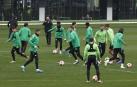 Entrenamiento de los jugadores del Betis previo al choque contra el Eintracht Francfort