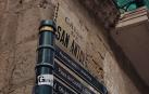 Aspecto que presenta la placa de la calle San Antón
