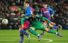 Nacho Vidal derribó a Gavi dentro del área en el minuto 12 de partido. Ferran no perdonó desde los once metros y el Barcelona fue a partir de ahí un rodillo.