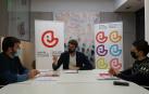 De Izqda. a dcha: Eneko Larrarte, director general de Vivienda; Carlos Amatriain, director gerente del INJ; y Guillermo Bergantinos, presidente del Consejo Navarro de la Juventud